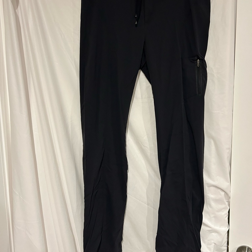 Columbia Women's Black Hiking Pants
